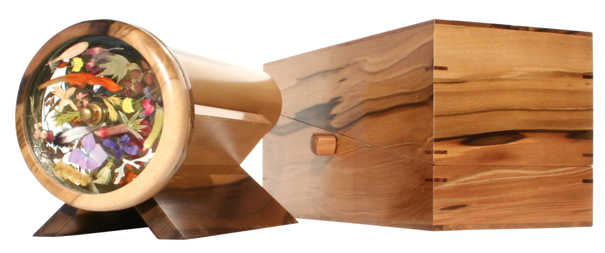 Flowerscope in Blackheart Sassafras